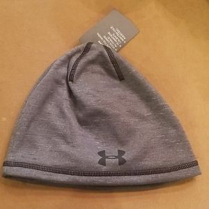 2/$30 NWT BOYS UNDER ARMOUR COLD GEAR HAT